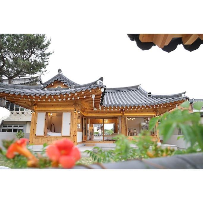 Gyeongju Hanok Sohwa Exteriör bild